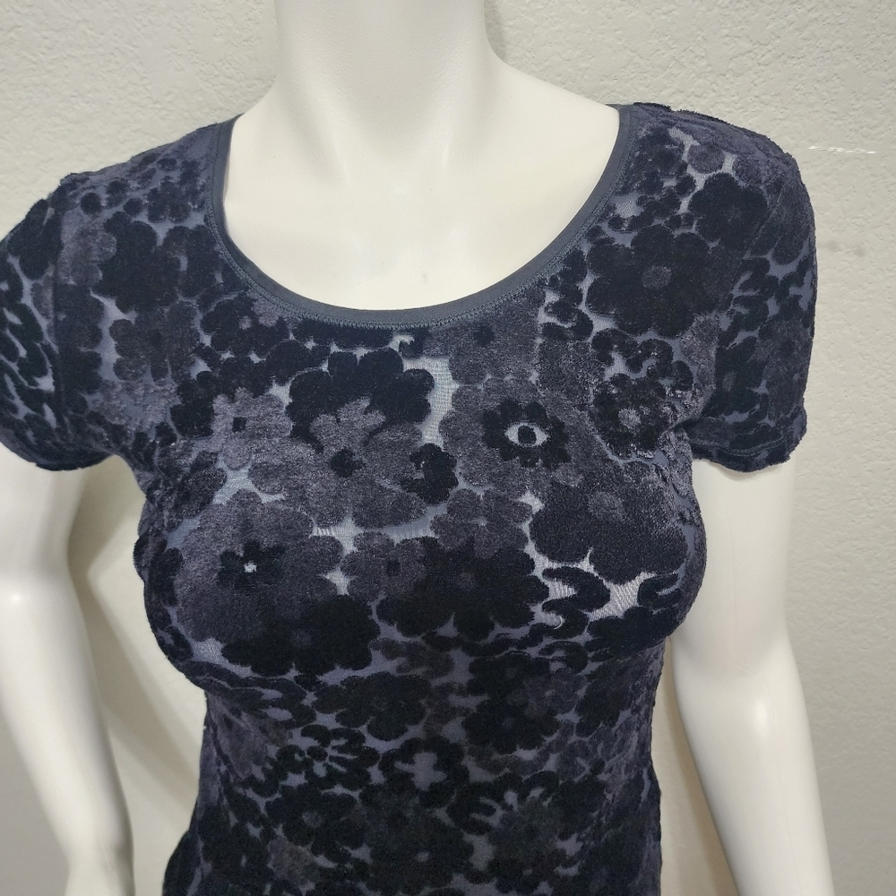 Armani Collezioni Black Velvet Floral Tee Size 6 - Picture 8 of 13